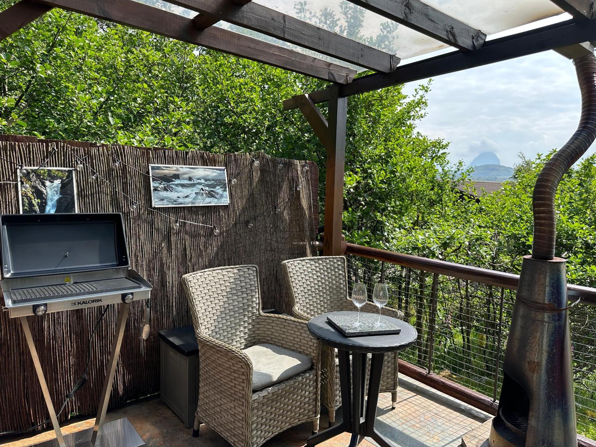 Mountview Pod Hotel Lochinver Eksteriør billede