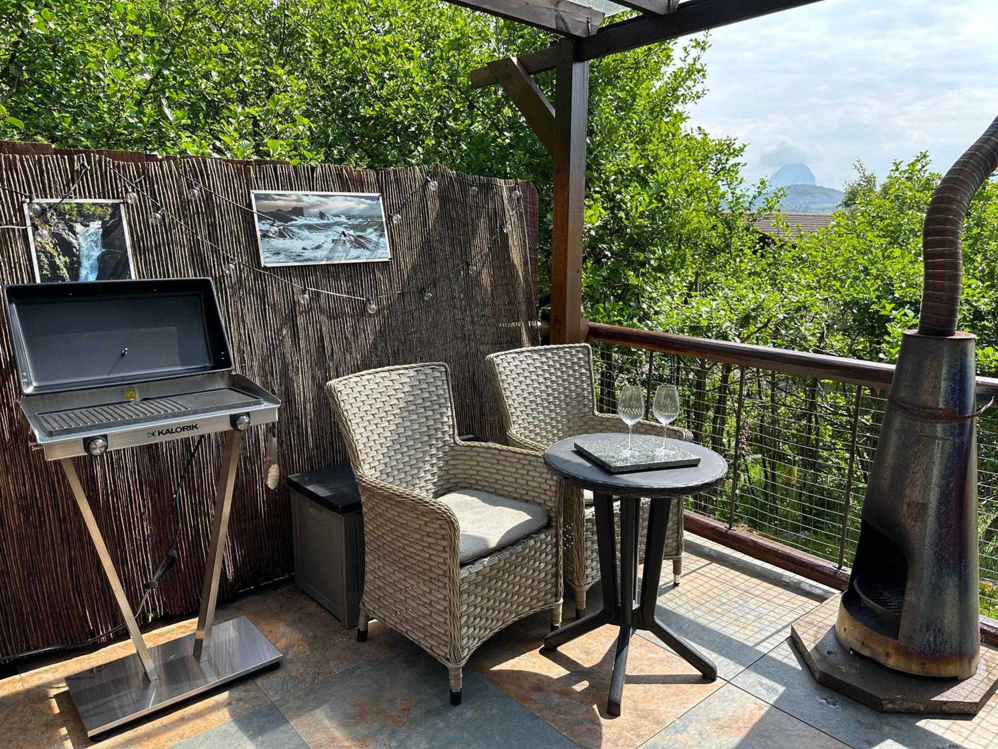 Mountview Pod Hotel Lochinver Eksteriør billede