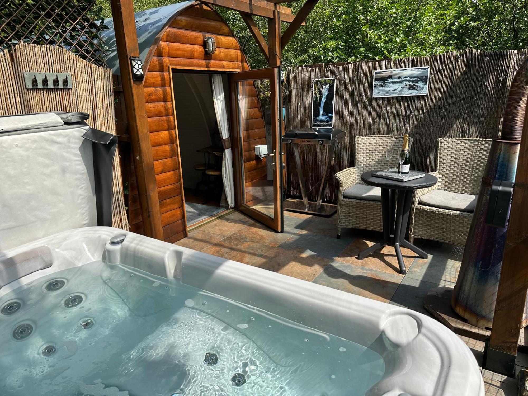 Mountview Pod Hotel Lochinver Eksteriør billede