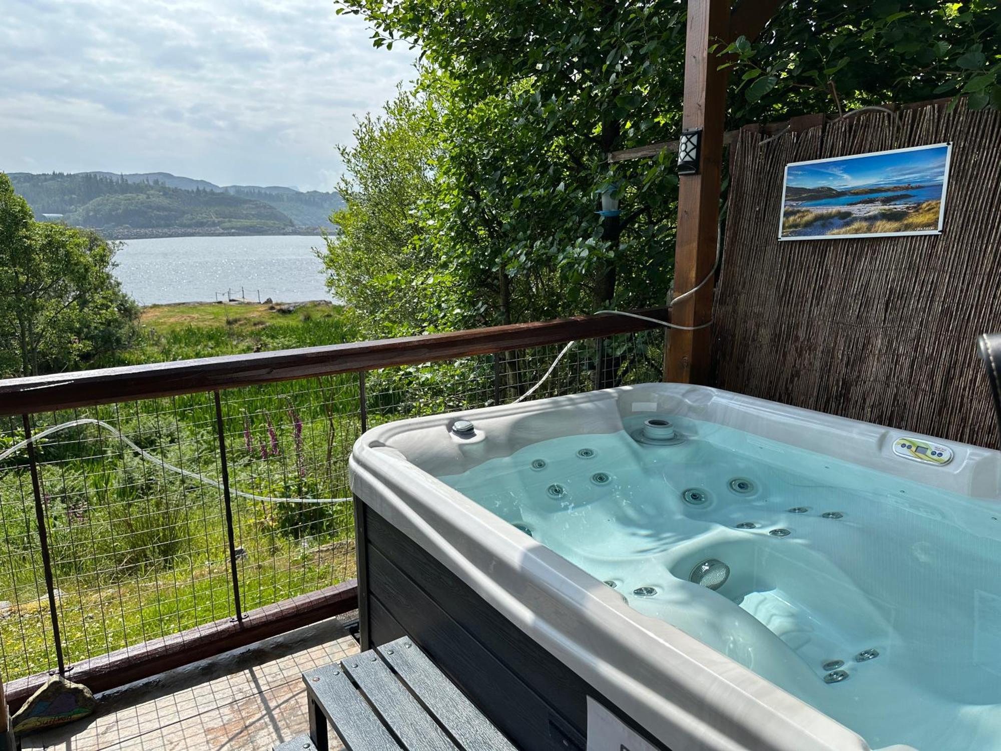 Mountview Pod Hotel Lochinver Eksteriør billede